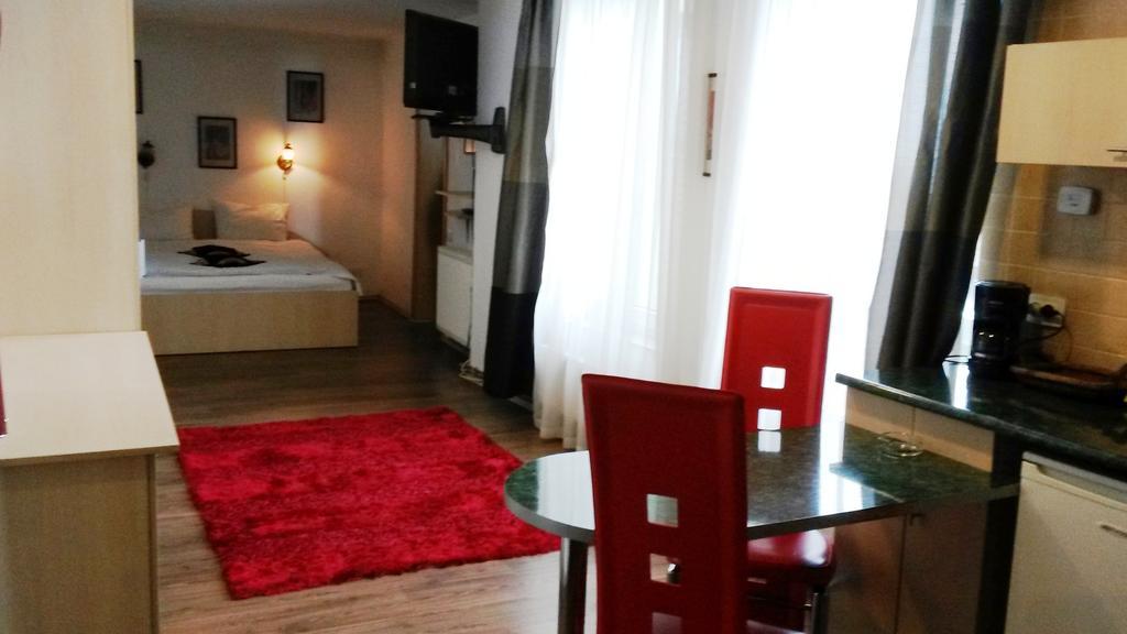Lucas 10 Apartments Cluj-Napoca Room photo