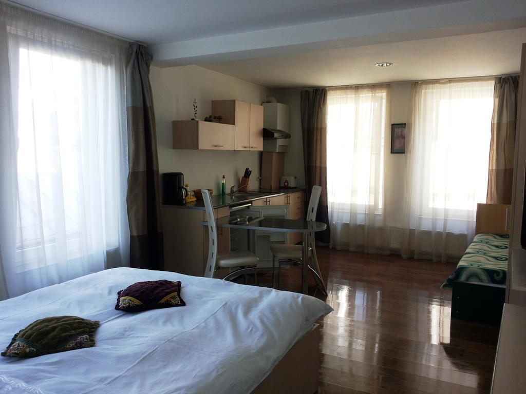 Lucas 10 Apartments Cluj-Napoca Room photo